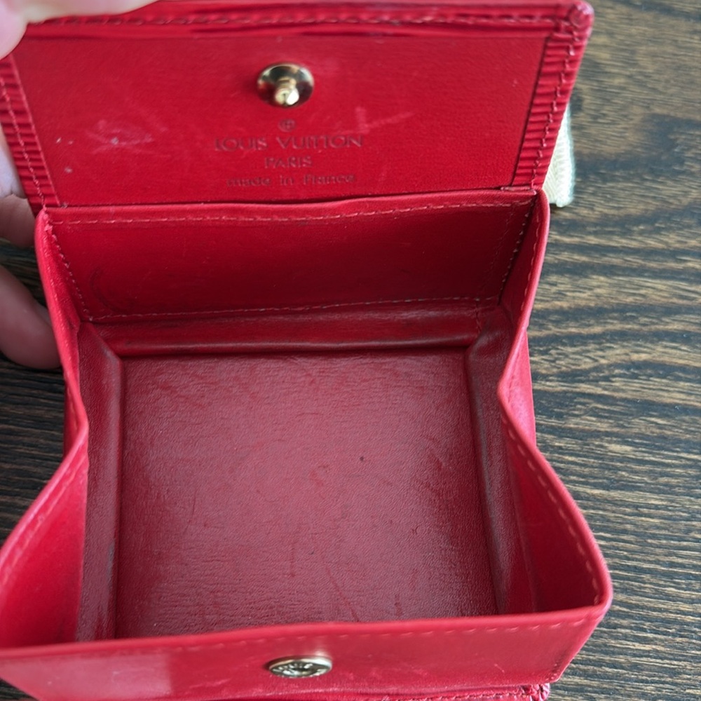 Louis Vuitton Vintage Castilian Red Epi Leather Accordion Coin Purse - Picture 9 of 11